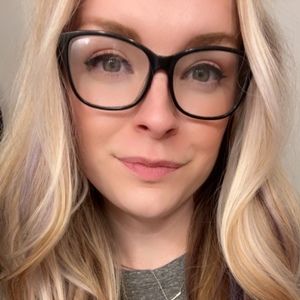 Meet your Posher, Whitney